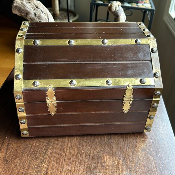 Vintage Treasure Chest Jewelry Box Japan red lining in drawer - Picture 5 of 15